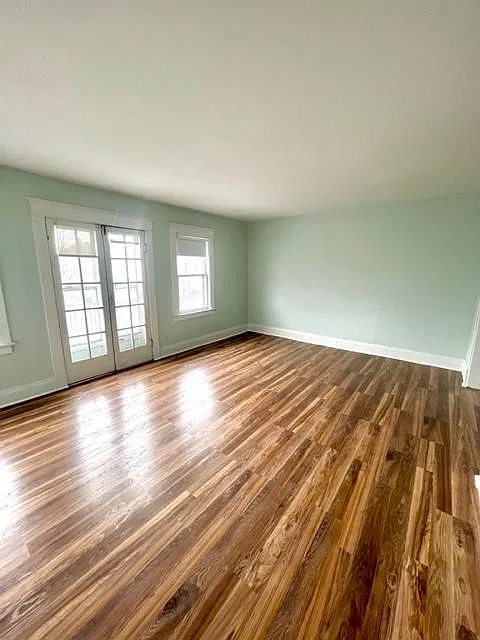 261 Sterling Ave — Photo 4