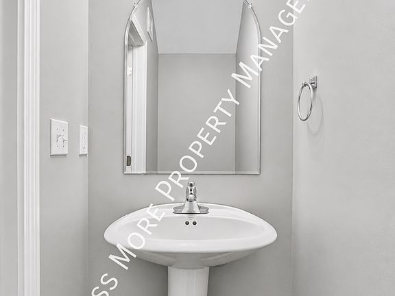 5th image of 5547 Albany Terrace Way