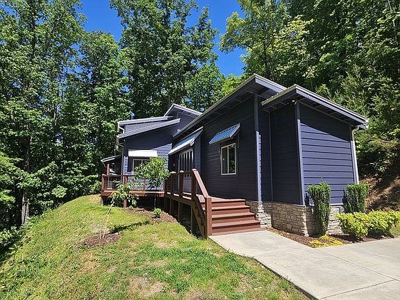 2nd image of 327 Polly Gap Rd