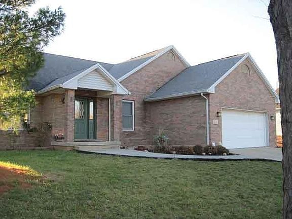 2nd image of 201 Spurgeon Dr