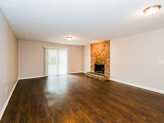 3rd image of 7269 Sharbeth Dr S