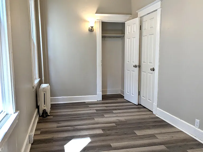 460 Delaware Ave #1 — Photo 8