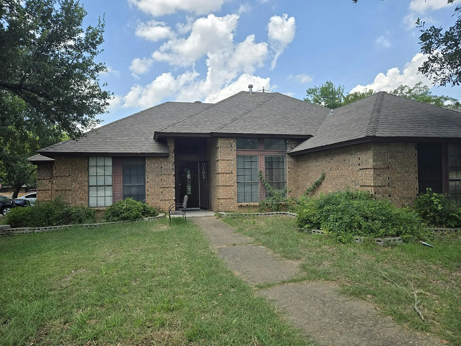 5101 Bellefontaine Dr — Photo 3