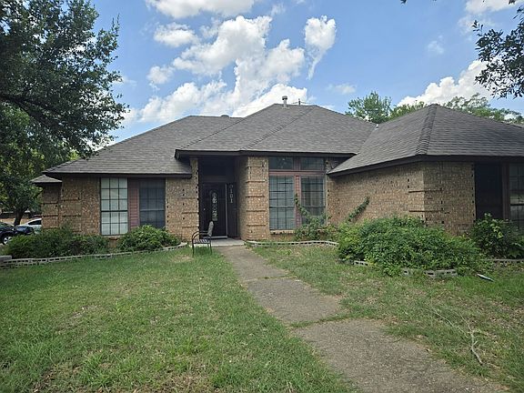 3rd image of 5101 Bellefontaine Dr