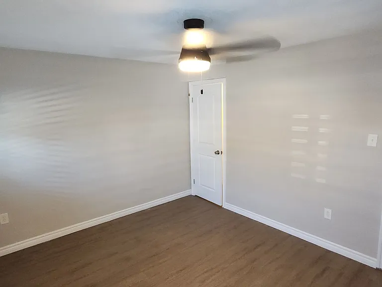 1101 Stewart Ave — Photo 10