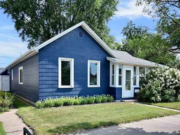 528 E 2nd St, Winona, MN 55987