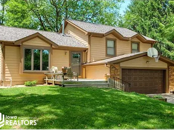 1164 Columbine Cir, Norwalk, IA 50211