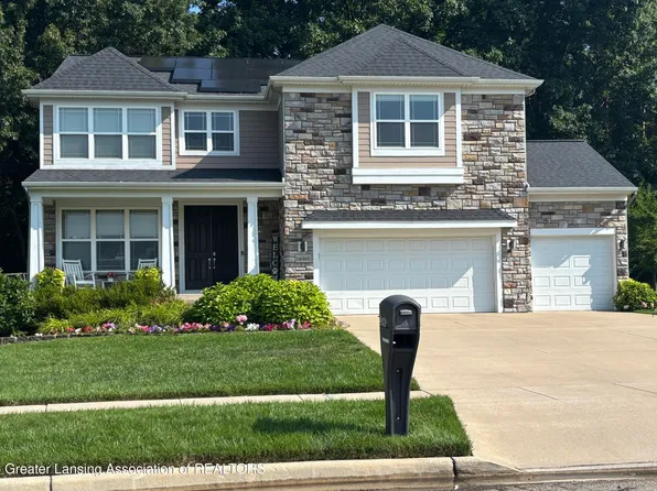 16460 Sanctuary Cir, East Lansing, MI 48823