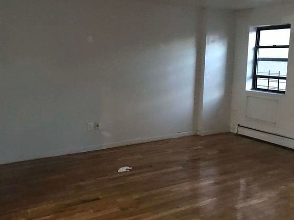 4th image of 1867 Park Pl #2