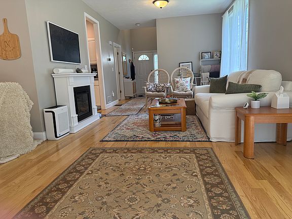 5th image of 28 Ptarmigan Dr #28