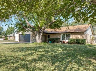 2800 Arcadia Ln, Carrollton, TX 75007