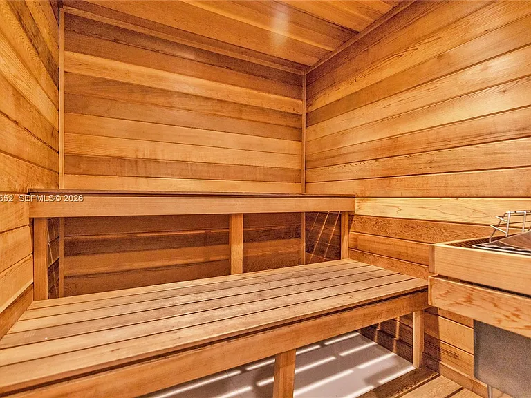 2080 S Ocean Dr #202 — Photo 30