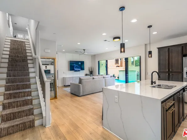 11261 N Adobe Ln, Mission Hills, CA 91345