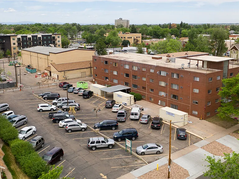 Knight Apartments and Sunlight Townhomes - located in historic downtown Greeley! — Photo 39