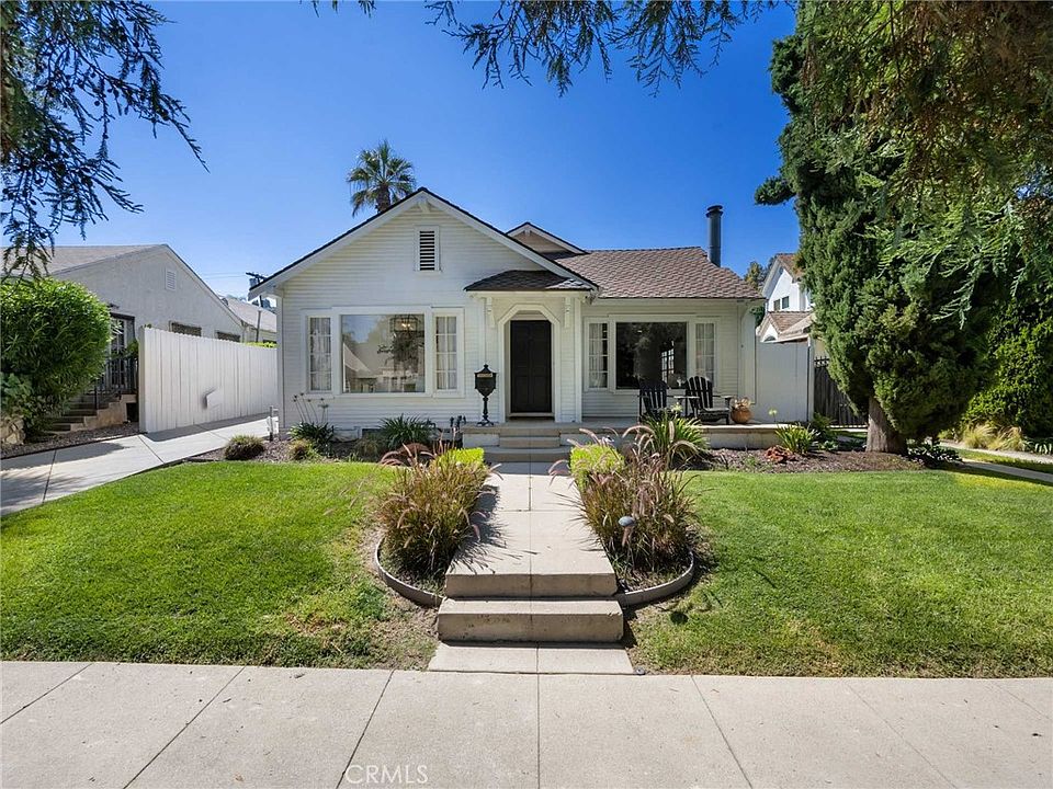 Charming Bright Traditional Home in Sherman Oaks, Sherman Oaks – Updated  2024 Prices