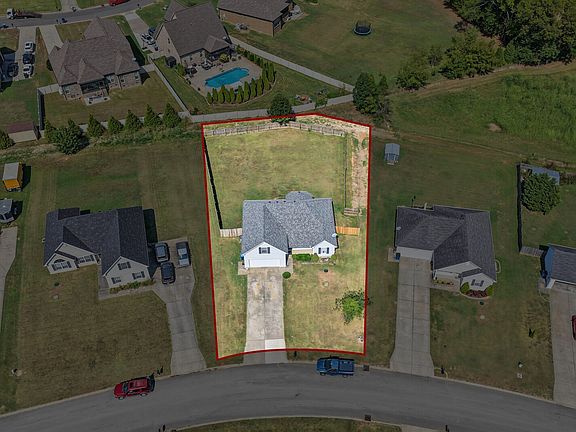 2nd image of 1220 Crescent Ridge Dr