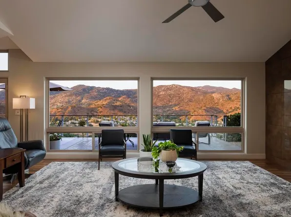 1668 Cloverdale Rd, Escondido, CA 92027