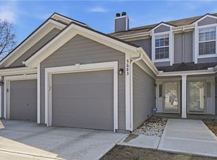 5683 NW Plantation Ln #194-B, Lees Summit, MO 64064