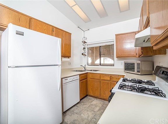 5th image of 1586 Charterwood Ct