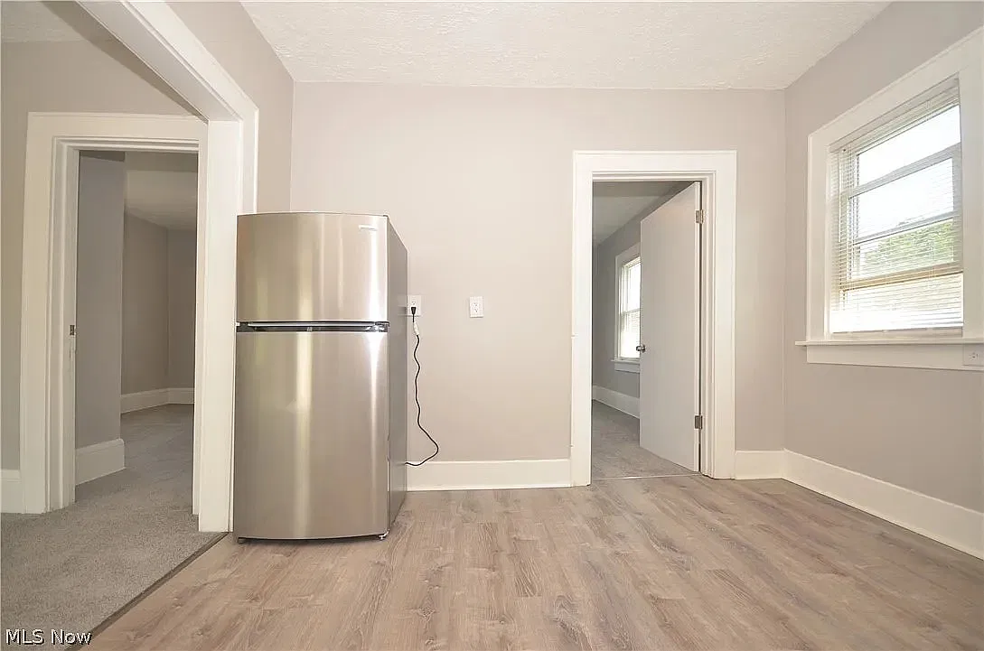 2 bed, 850 sqft, $1,200 — Photo 2