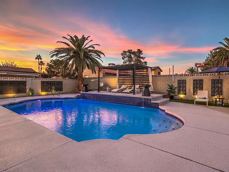 950 Elysian Dr — Photo 44