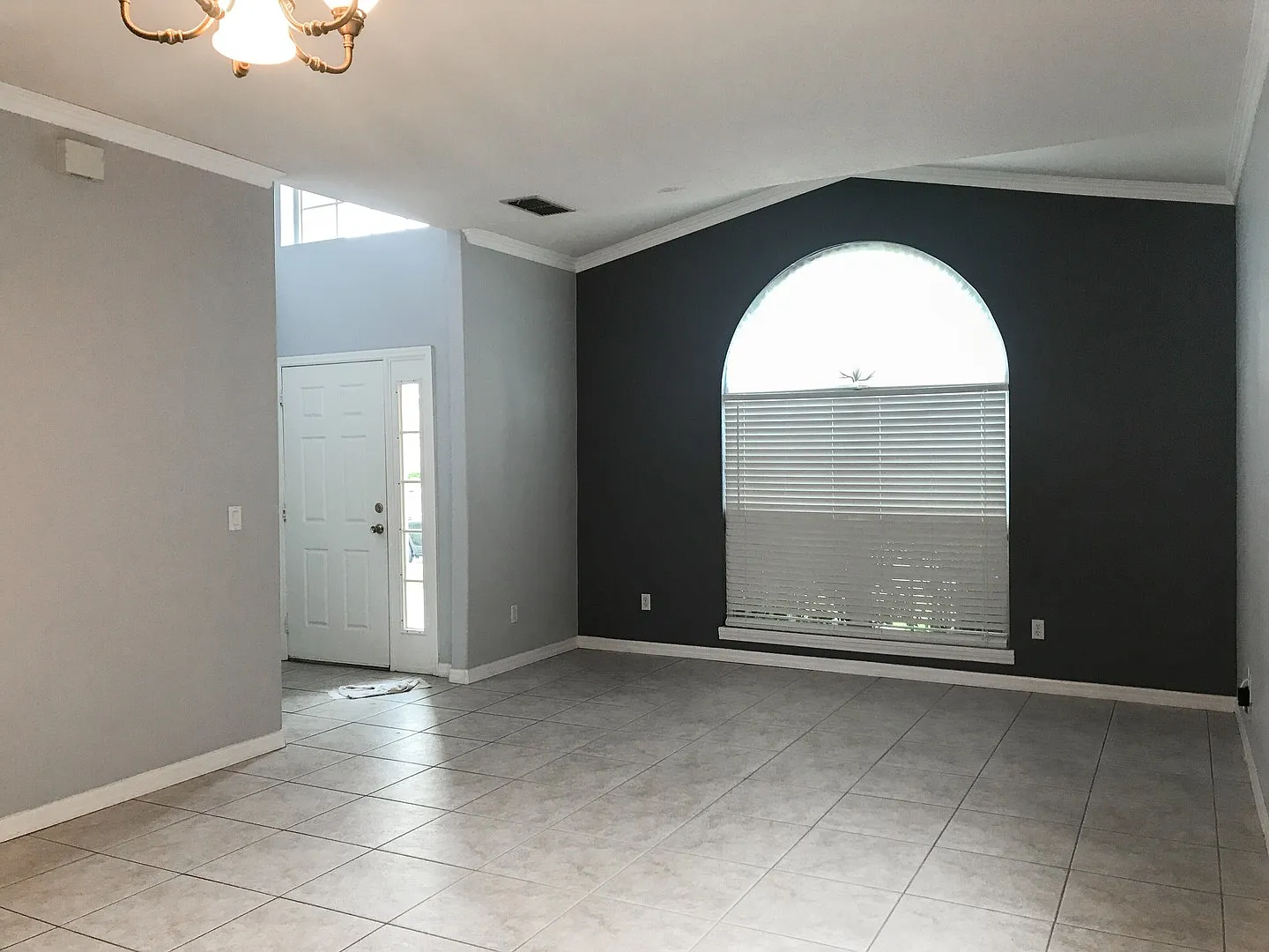 Exquisite 3 Bed 2 Bath Home For Rent In Orlando, Fl Available September — Photo 3