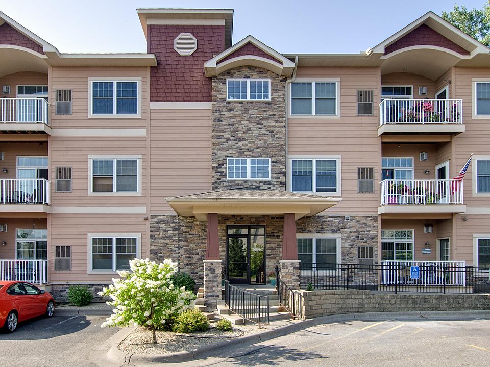 1st image of 14937 60th St N Unit 109