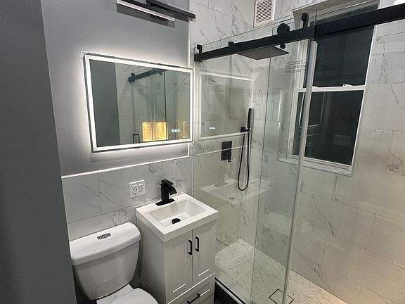 3rd image of 2513 S Christiana Ave #2