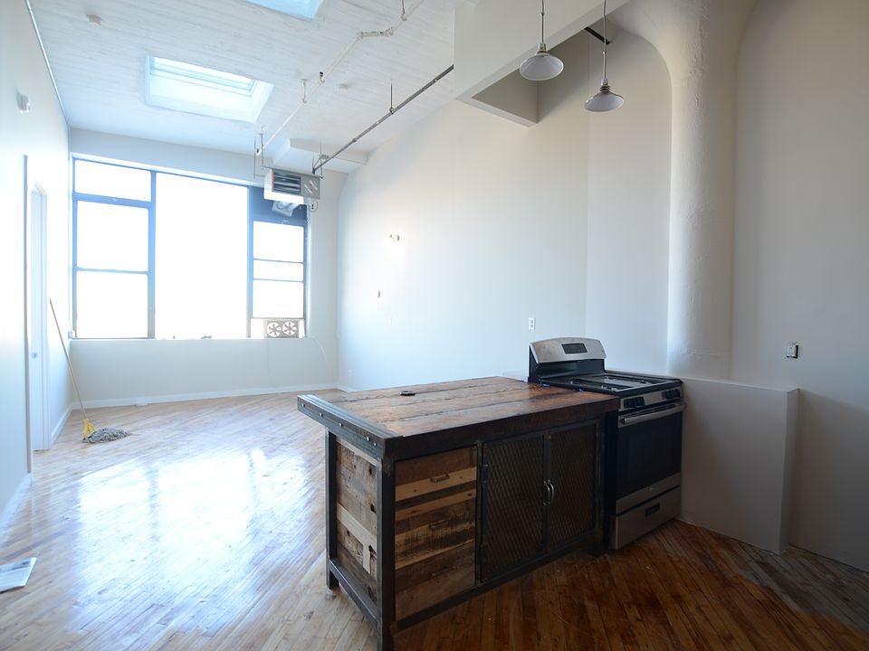 1st image of 59 Jefferson St APT 402