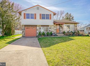 4 Great Oak Rd, Voorhees, NJ 08043