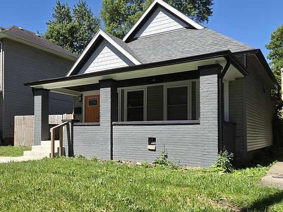 3rd image of 1624 N Tacoma Ave