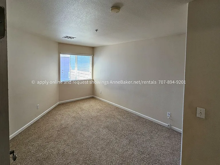 132 Treadway Ct — Photo 18