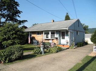 945 2nd St, Baden, PA 15005