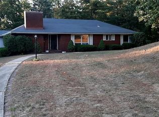 5 Crestview Dr, Somers, CT 06071