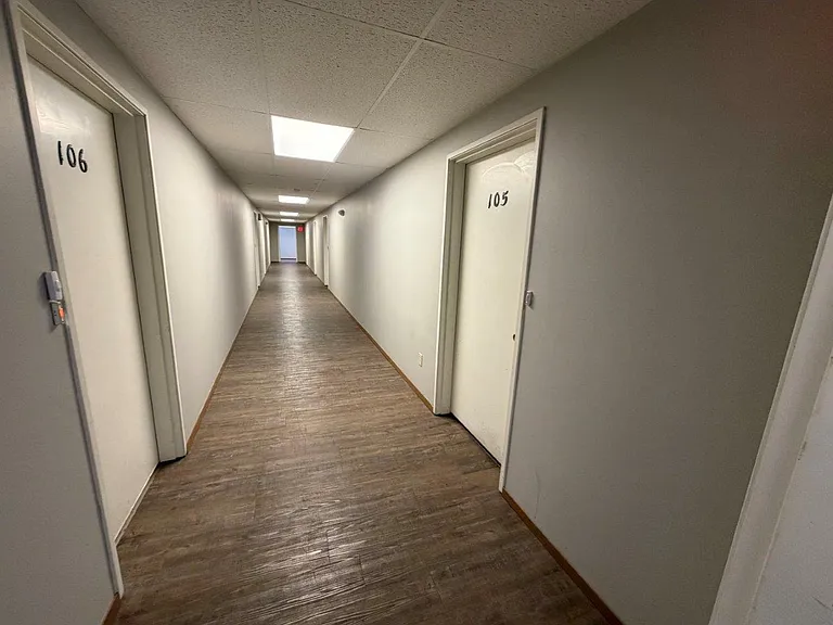 Lincoln Apartments — Photo 12