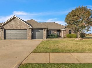 2421 NW 177th St, Edmond, OK 73012