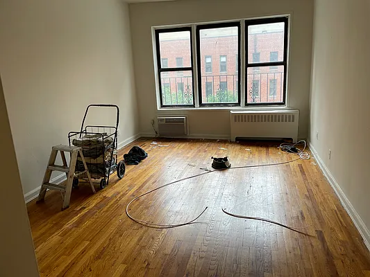 Rented by Richard Marks LLC | media 7