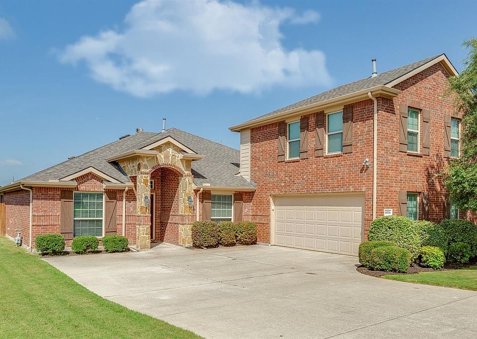 1st image of 1075 Shady Lane Dr