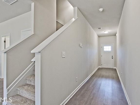 4th image of 1048 McConaughy Ct