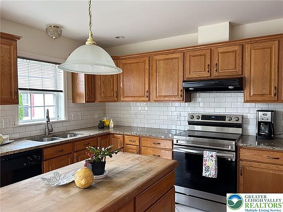 4th image of 640 Biltmore Ave
