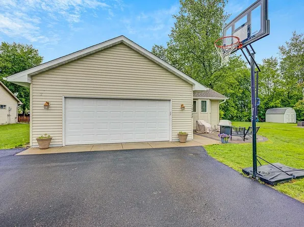 10428 N Martha Lake Dr, Chisago City, MN 55013