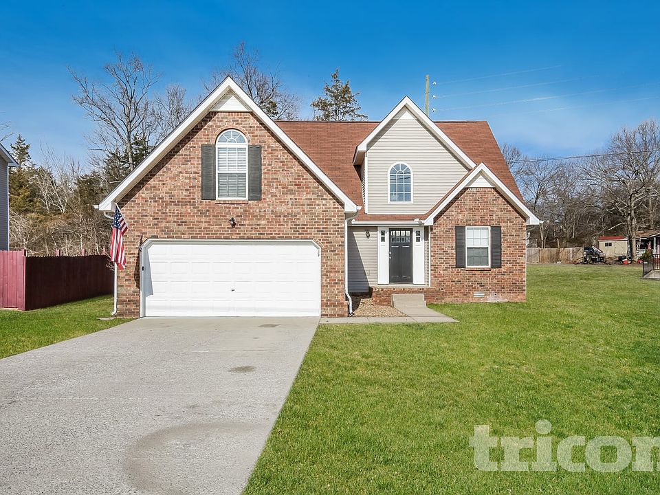 1st image of 800 Chaney Woods Dr