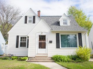 363 W 20th St, Holland, MI 49423