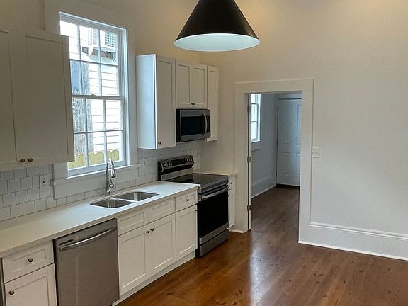 4th image of 2401-03 Felicity St #2403