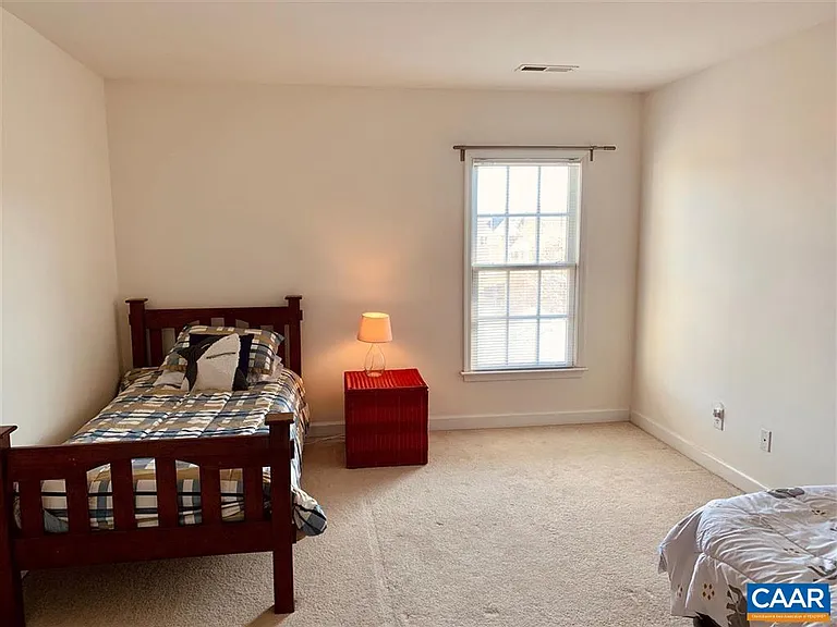 544 Summerford Ln — Photo 12