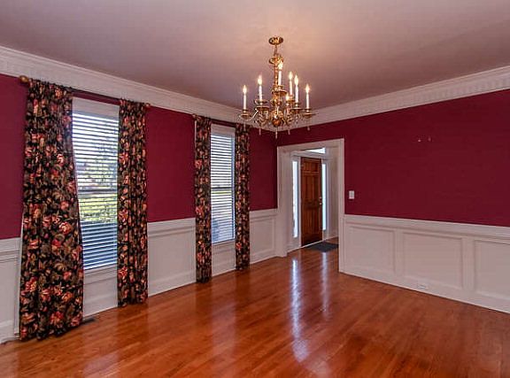 3rd image of 811 Shackleford Pl