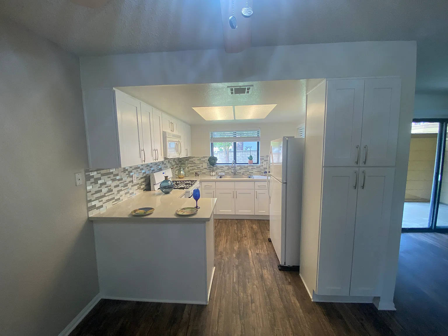 2 bed, 2.5 bath, 1021 sqft, $2,795 — Photo 3