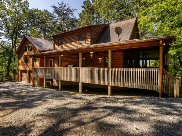 1609 Sunrock Mountain Rd, Blue Ridge, GA 30513