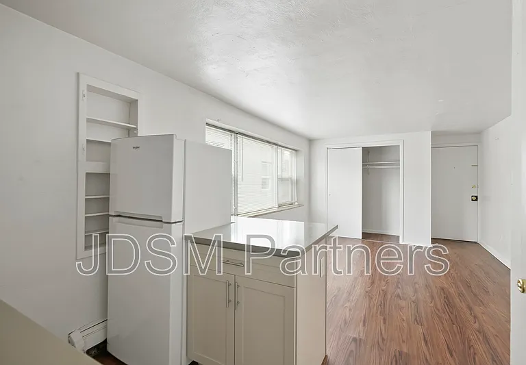 80 S Washington St #4 — Photo 2