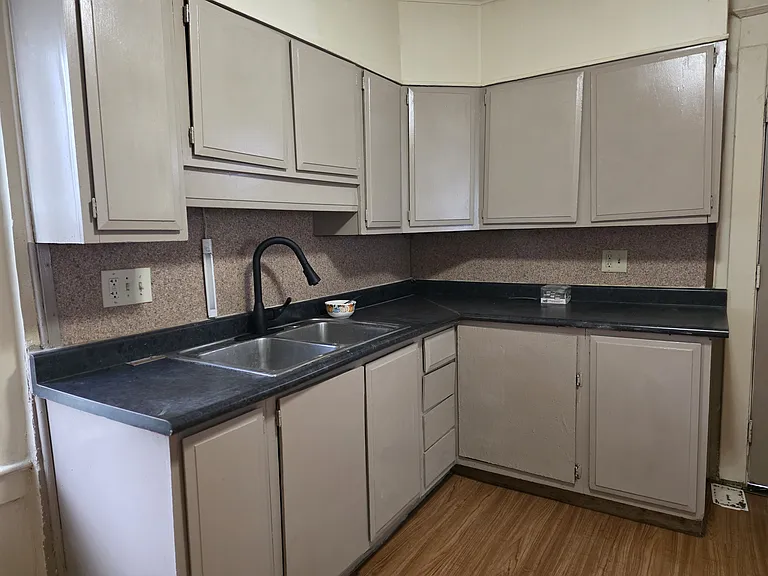 1810 Georgia Ave — Photo 12